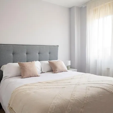 Apartamento Nuevo Con Parking Enfrente De La Universidad De Cantabria * 산탄데르