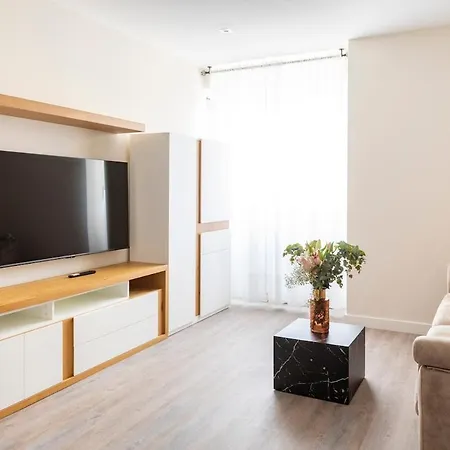 Apartamento Apartamento Nuevo Con Parking Enfrente De La Universidad De Cantabria *