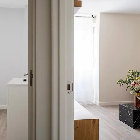 Apartamento Nuevo Con Parking Enfrente De La Universidad De Cantabria