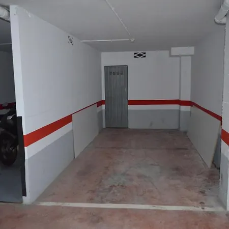 아파트 Apartamento Nuevo Con Parking Enfrente De La Universidad De Cantabria *